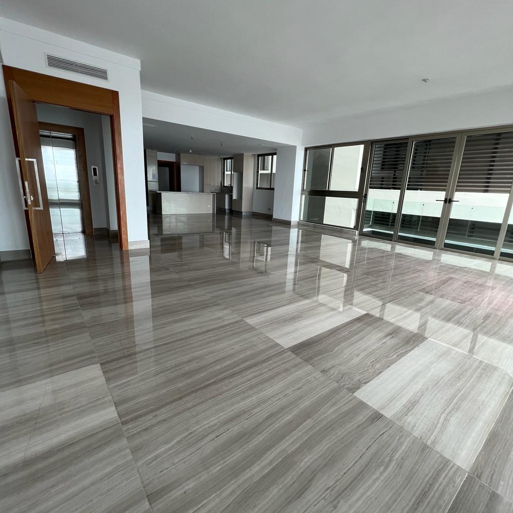 Precioso apartamento con vista al mar en sector Los Cacicazgos